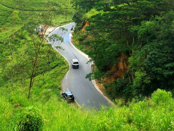 හැටන් – කොළඹ ප්‍රධාන මාර්ගයේ ගමන් කරන රියදුරන්ට දැනුම්දීමක්