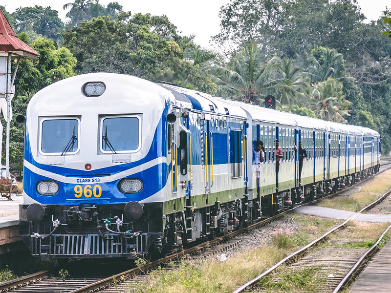අවසන් මොහොතේ දුම්රිය වර්ජනය අත්හිටුවයි