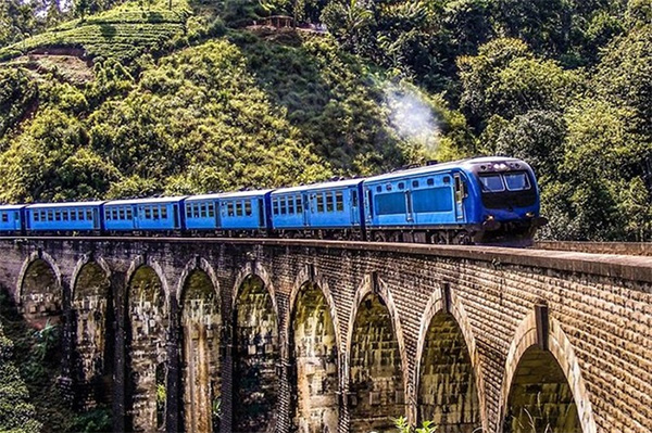 ‘Ella Weekend Express’ දුම්රිය අද සිට ධාවනයට