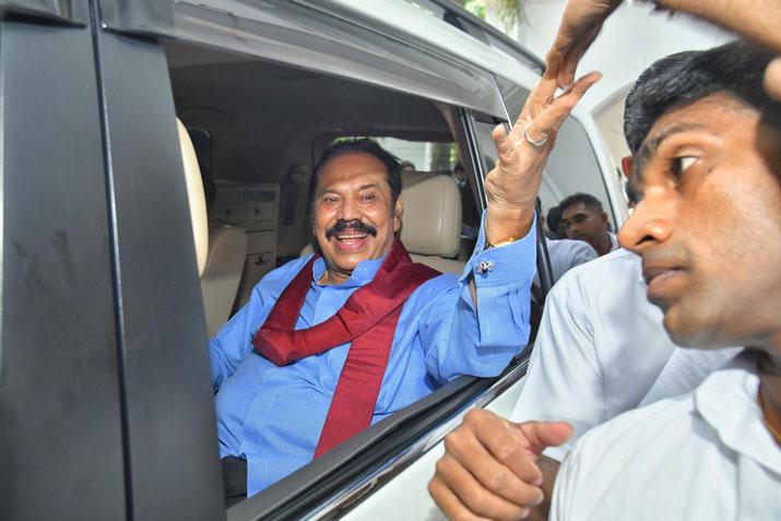 “ගිරුවාපත්තුවේ මහින්ද රාජපක්ෂට දේශපාලන තර්ජන, ගර්ජන හොඳින් හුරු පුරුදුය.” මහින්ද ගෙන් ෆේස් බුක් සටහනක්