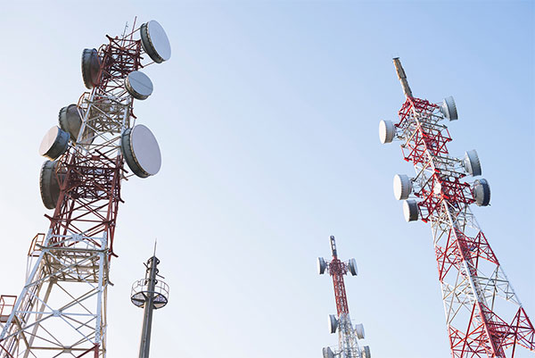 බිඳ වැටුණු සන්නිවේදන ජාල යථා තත්ත්වයට පත් කිරීමට රජයෙන් විශේෂ මෙහෙයුමක්