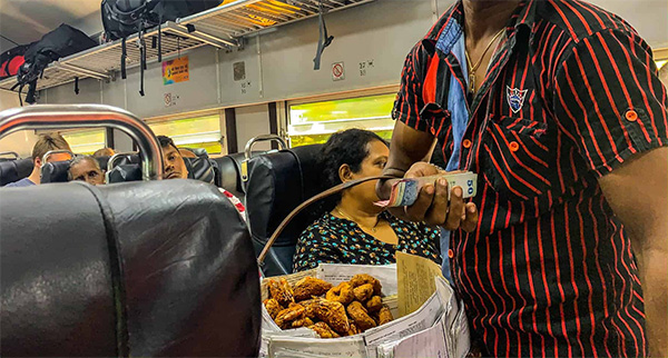 කෝච්චියේ වෙළෙඳාම් තහනම්