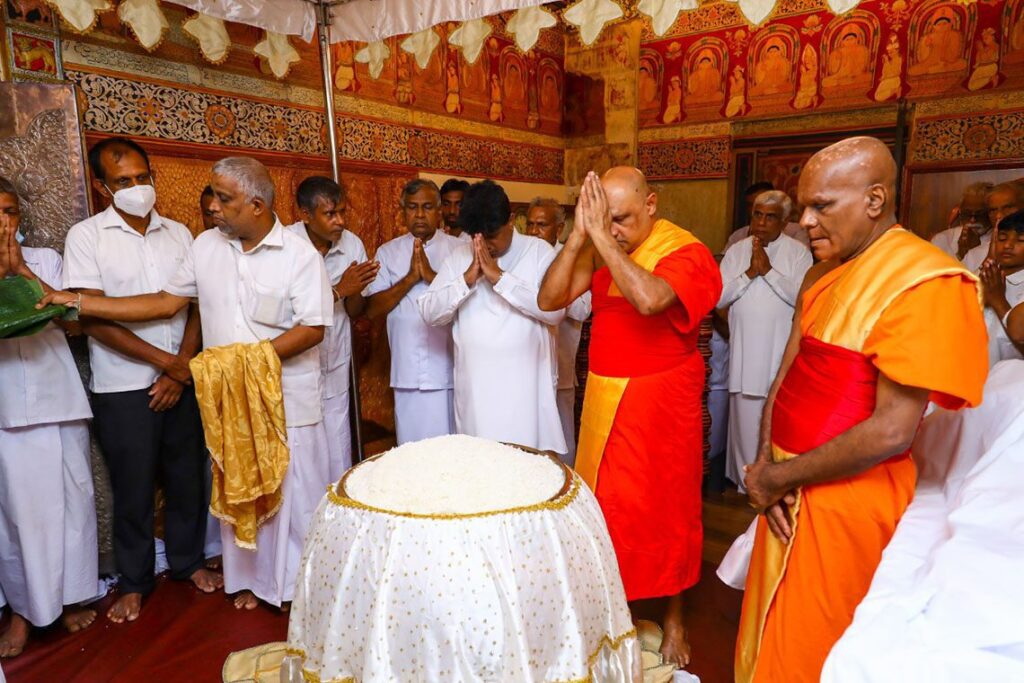 ශ්‍රී දළදා මාලිගාවේ අලුත් සහල් මංග­ල්‍යය හෙට