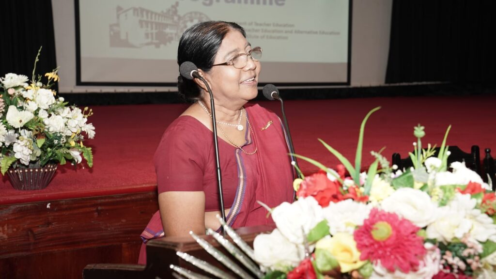 ජාතික අධ්‍යාපන ආයතනයේ අධ්‍යක්ෂ ජනරාල් වරිය ඉල්ලා අස්වෙයි