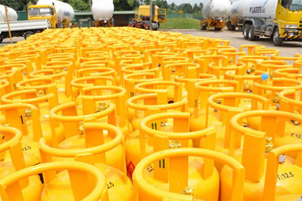 Laugfs ගෑස් 3500MTක් රැගත් නෞකාවක් 27 වැනිදා මෙරටට