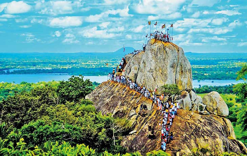 අති උතුම් පොසොන් පොසොන් පුර පසළොස්වක පොහෝ දිනය අදයි
