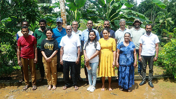 සහභාගි වූ කණ්ඩායම