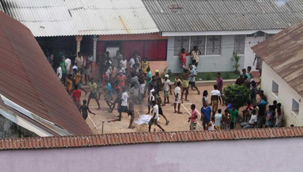 මීගමුව බන්ධනාගාර”පුංචි යුද්ධයෙන්” 25 දෙනෙක් මරුට; 100කට ආසන්න පිරිසකට තුවාල