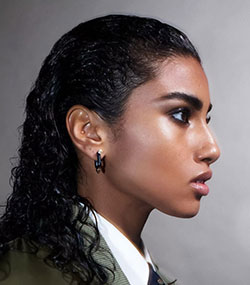 ප්රෙෂස් ලී (Precious Lee)