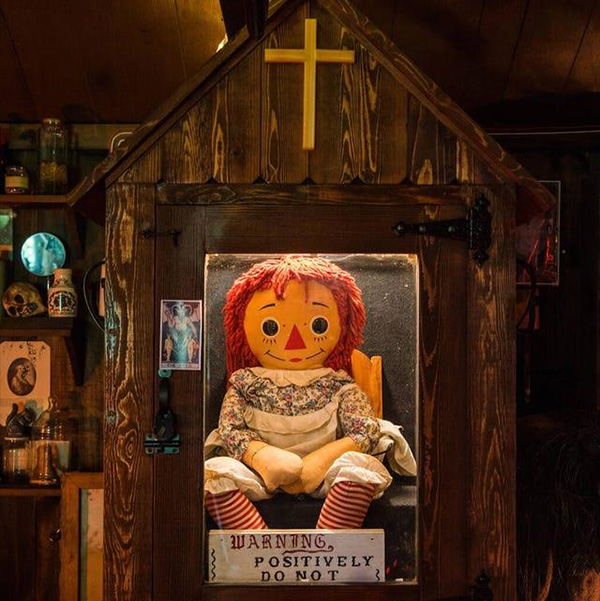 Annabelle නම් හොල්මන් බෝනික්කා