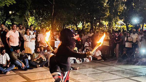 විහාරමහාදේවී උද්යානයේ පැවති යාතුකර්මය